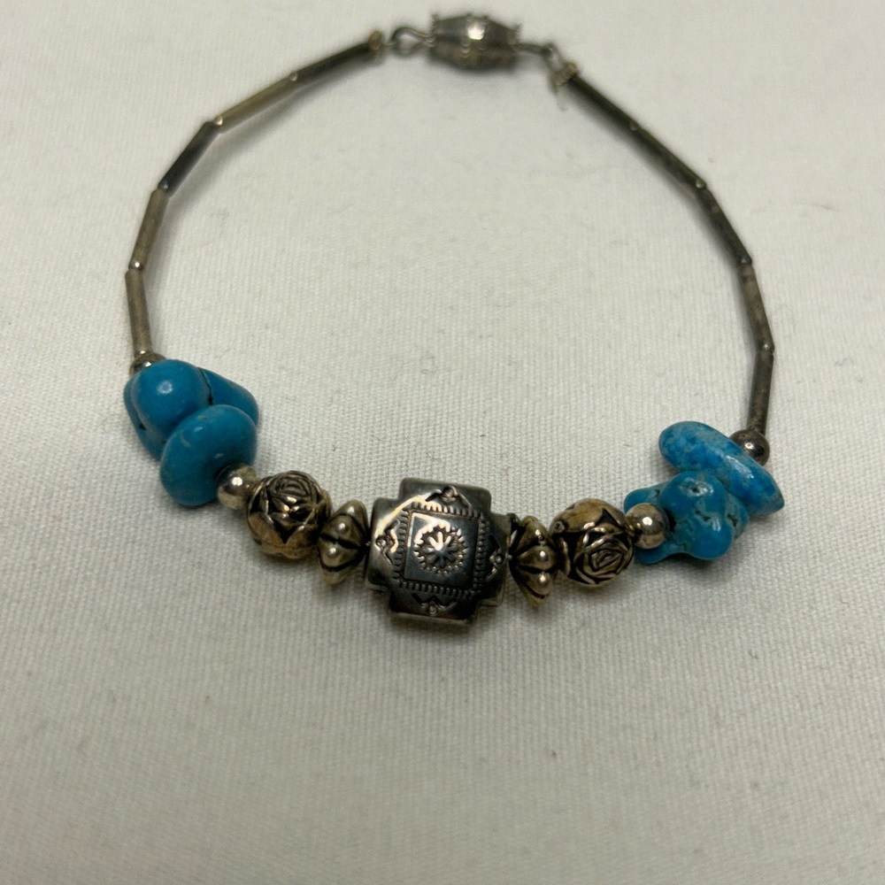 VTG Silver & Turquoise Southwest Native American Style Beaded Bracelet 7”